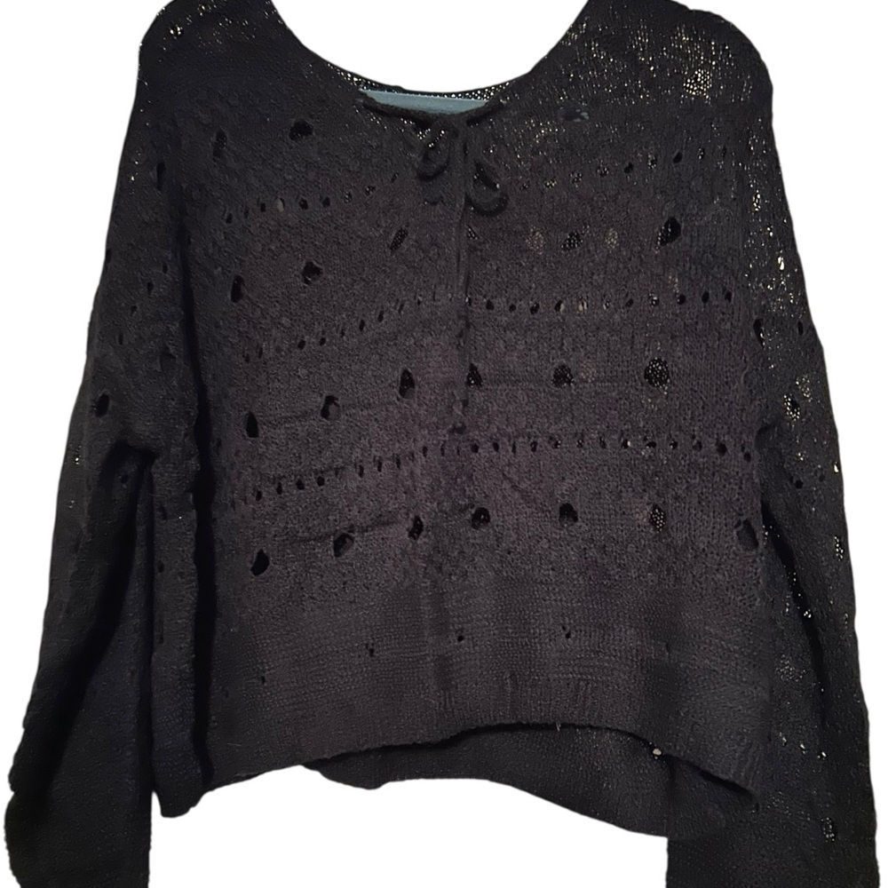 🖤 Chic in Knit! Black Sweater Vibes You’ll Love 🧶✨